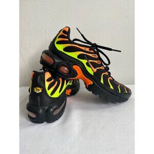 Nike Air Max Plus GS Running Shoes Black Volt Youth 6 (Wmns 7.5)  655020-084 MSR